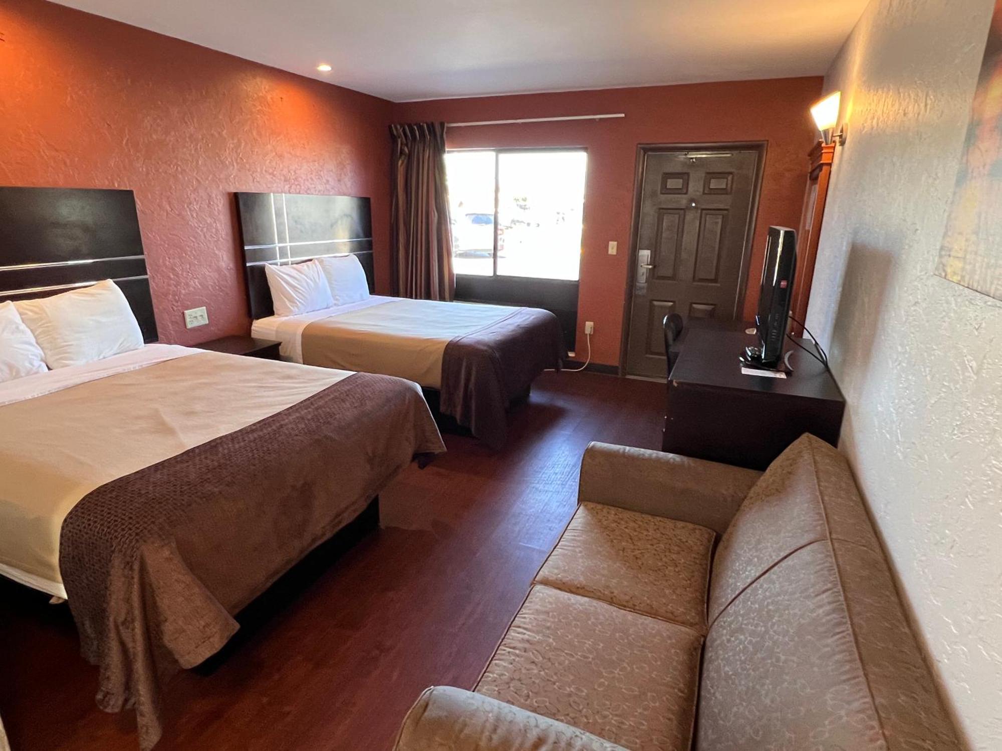 Budget Inn Of אוקיצ'ובי מראה חיצוני תמונה